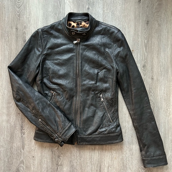 Dolce & Gabbana Black Leather Jacket with Leopard Print Lining - Picture 2 of 16